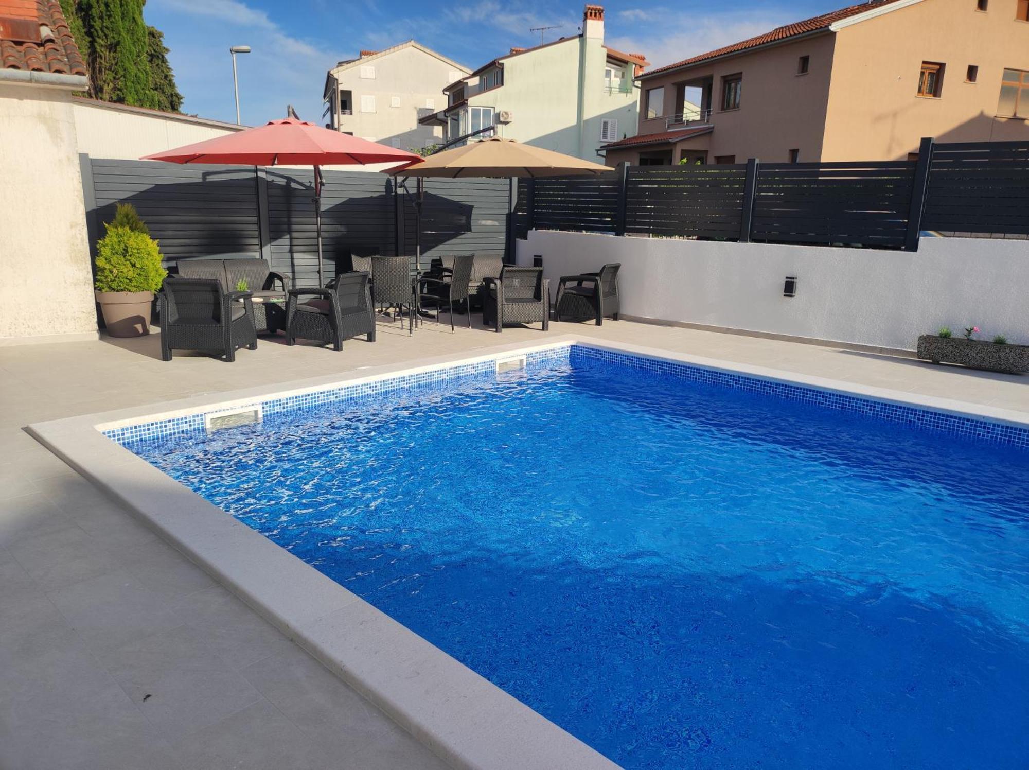 Viktor Rooms And Apartments 2 Rovinj Exterior photo